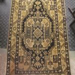 685 6519 ORIENTAL RUG